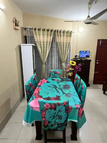 প্রিমিয়াম 3D ডাইনিং টেবিল সেট